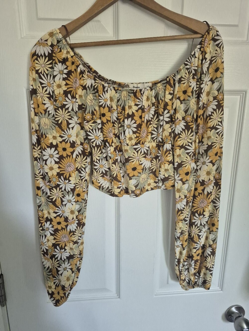 Bluenotes 70s Floral Off-Shoulder Crop Top